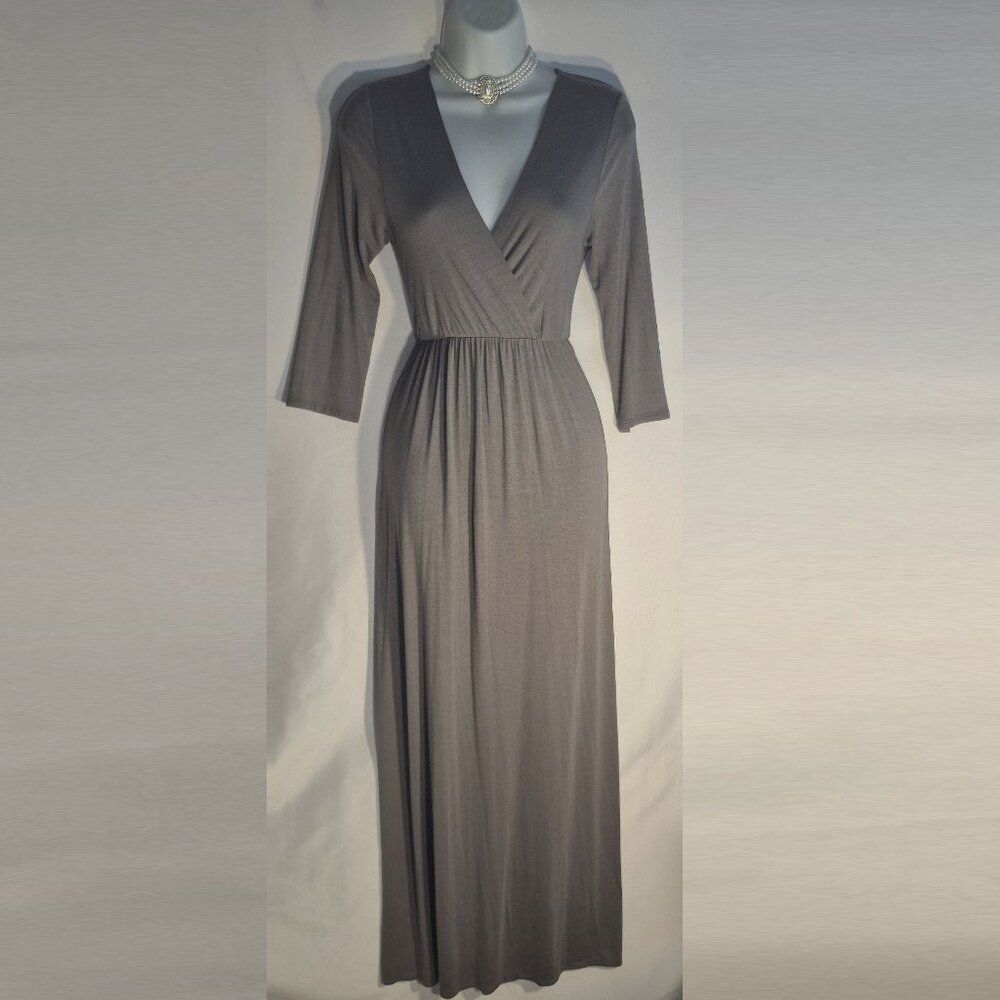 Mother Bee Long Maternity dress, Greenish grey, in size small  NWT